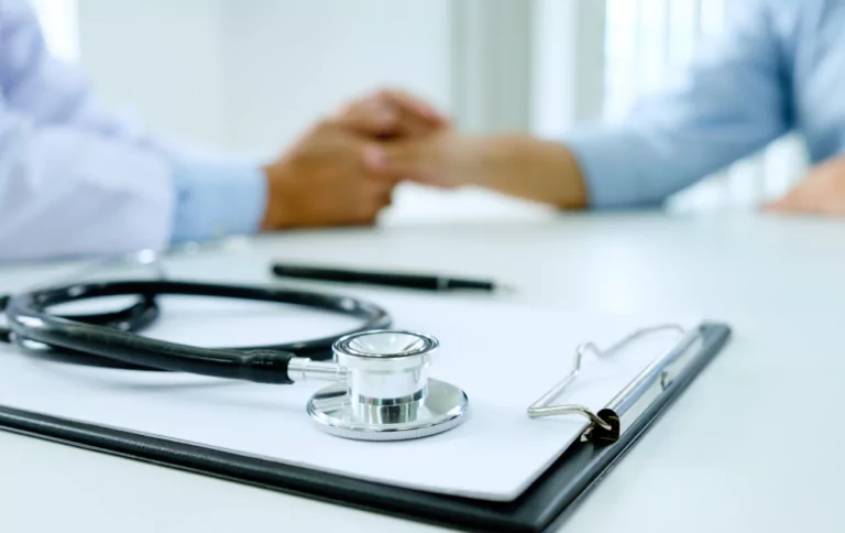 Endométriose : une maladie fréquente encore trop méconnue professionnel de santé